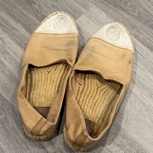 Tory Burch Tan and Cream Loafers